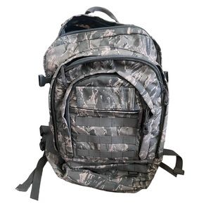 Bug out gear tactical backpack w toiletry bag
